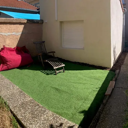 Jolie, Cozy, Confortable Maison De Au Calme à 5min Du Centre De Verdun, Parking Devant La Maison Casa de Férias *
