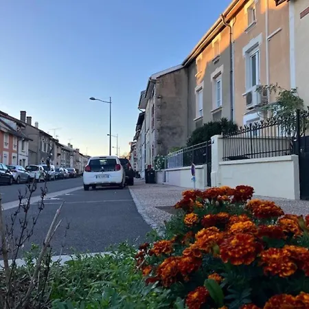 Jolie, Cozy, Confortable Maison De Au Calme A 5min Du Centre De Verdun, Parking Devant La Maison Holiday home *