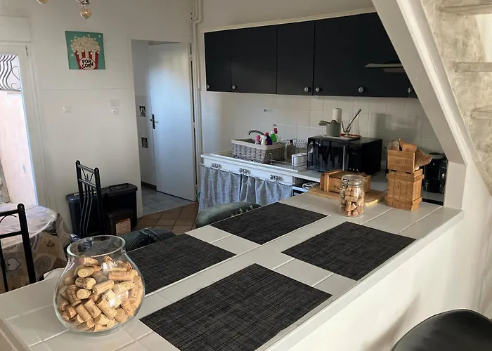 Prázdninový dům Jolie, Cozy, Confortable Maison De Au Calme A 5min Du Centre De Verdun, Parking Devant La Maison