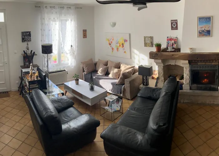 Jolie, Cozy, Confortable Maison De Au Calme A 5min Du Centre De Verdun, Parking Devant La Maison *